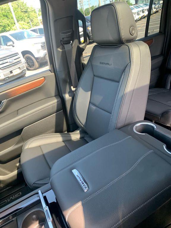 used 2025 GMC Yukon XL car, priced at $87,297