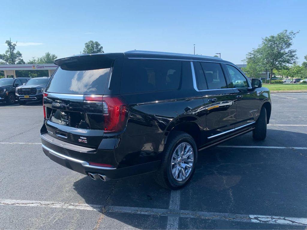 used 2025 GMC Yukon XL car, priced at $87,297
