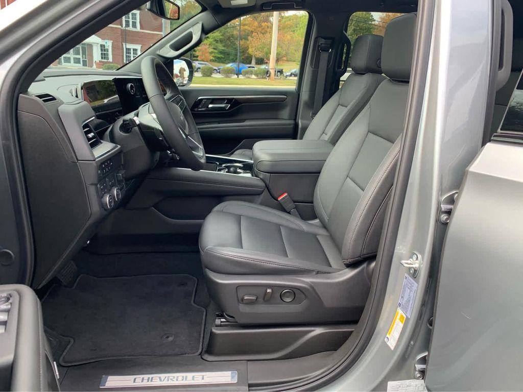 used 2025 Chevrolet Suburban car, priced at $78,401