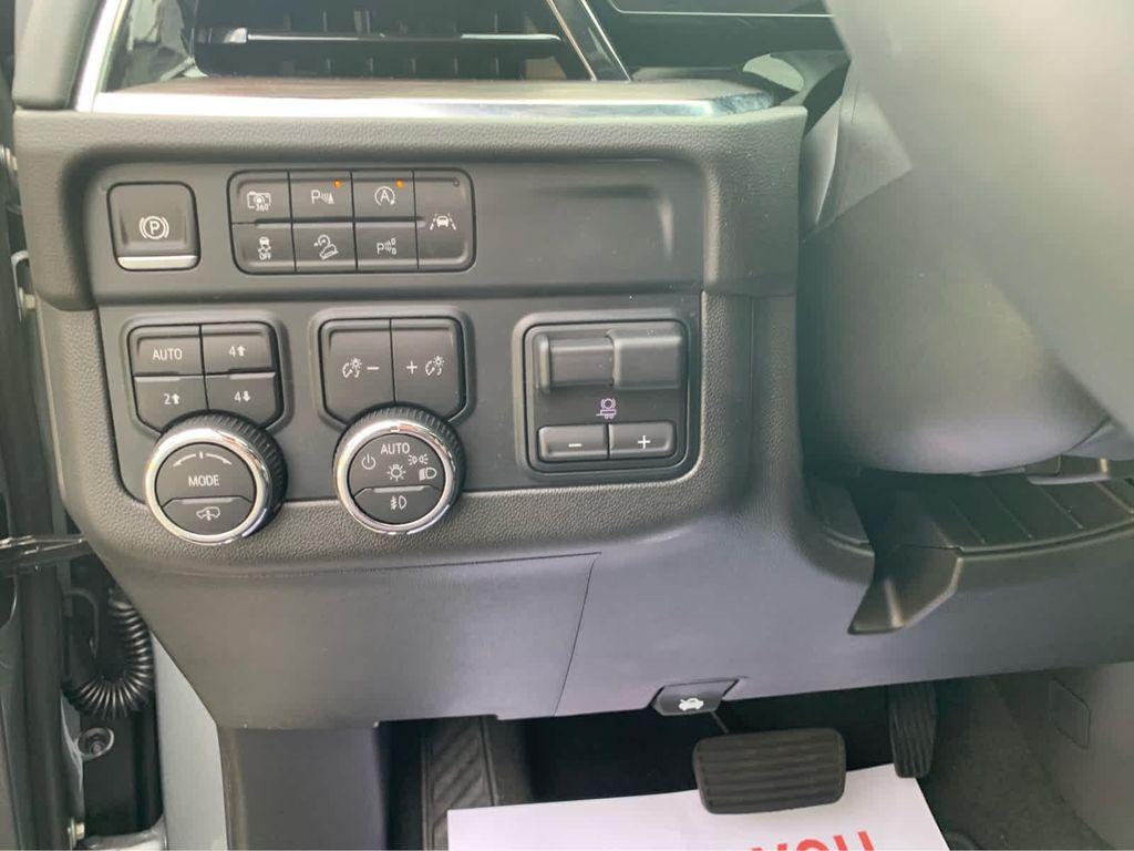 used 2025 Chevrolet Suburban car, priced at $78,401