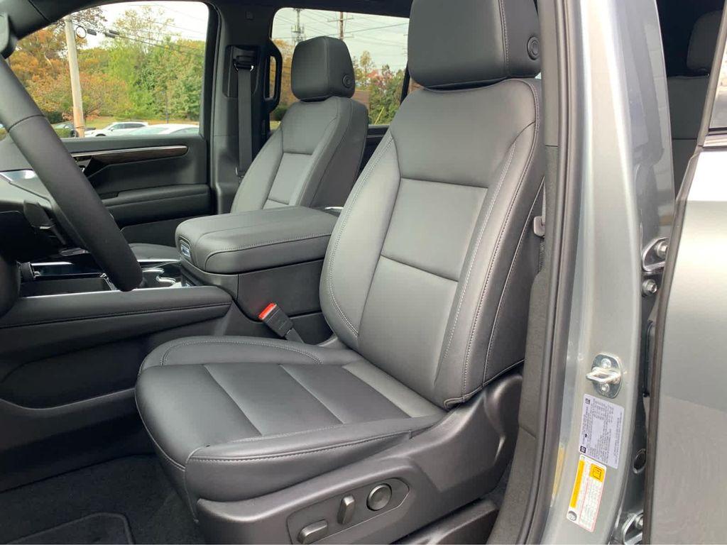 used 2025 Chevrolet Suburban car, priced at $78,401