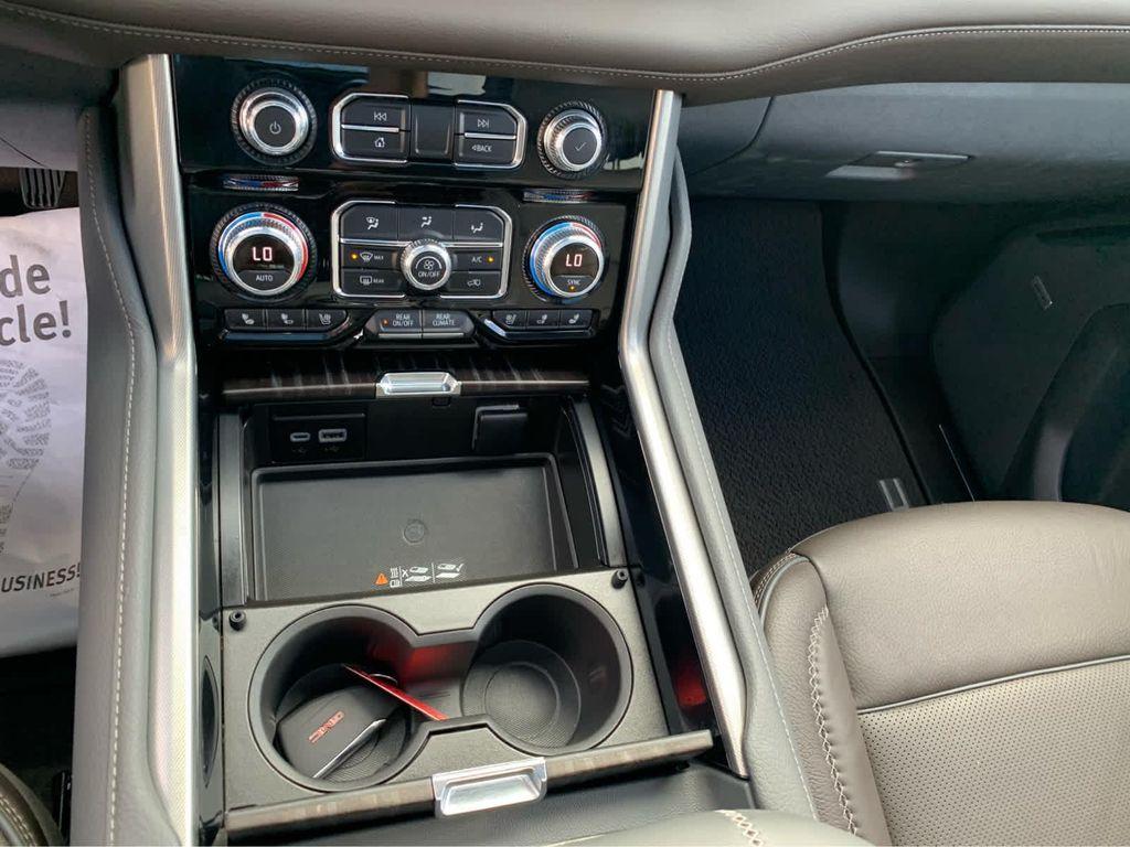 used 2023 GMC Yukon car, priced at $68,043