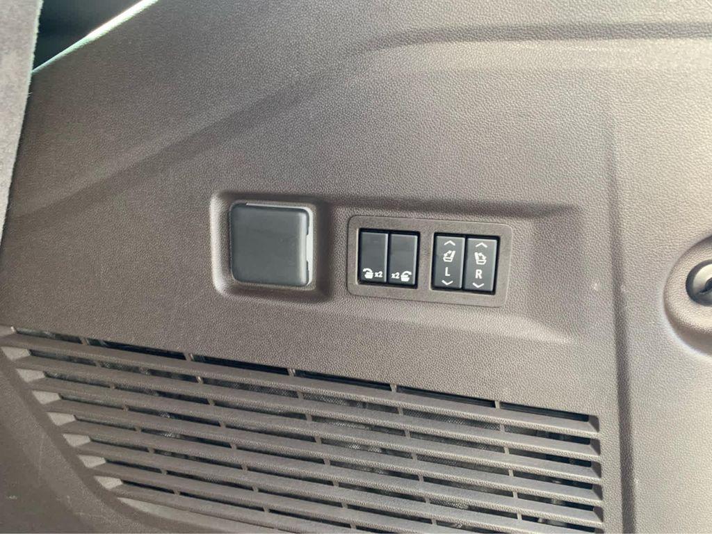 used 2023 GMC Yukon car, priced at $68,043