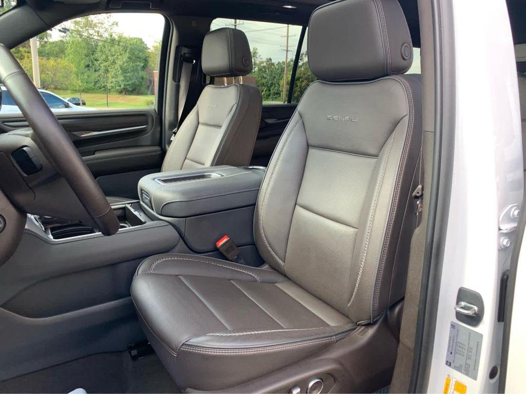 used 2023 GMC Yukon car, priced at $68,043