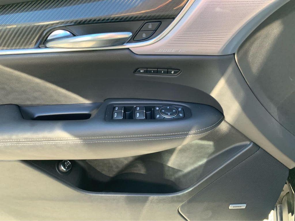 used 2020 Cadillac XT6 car, priced at $22,907