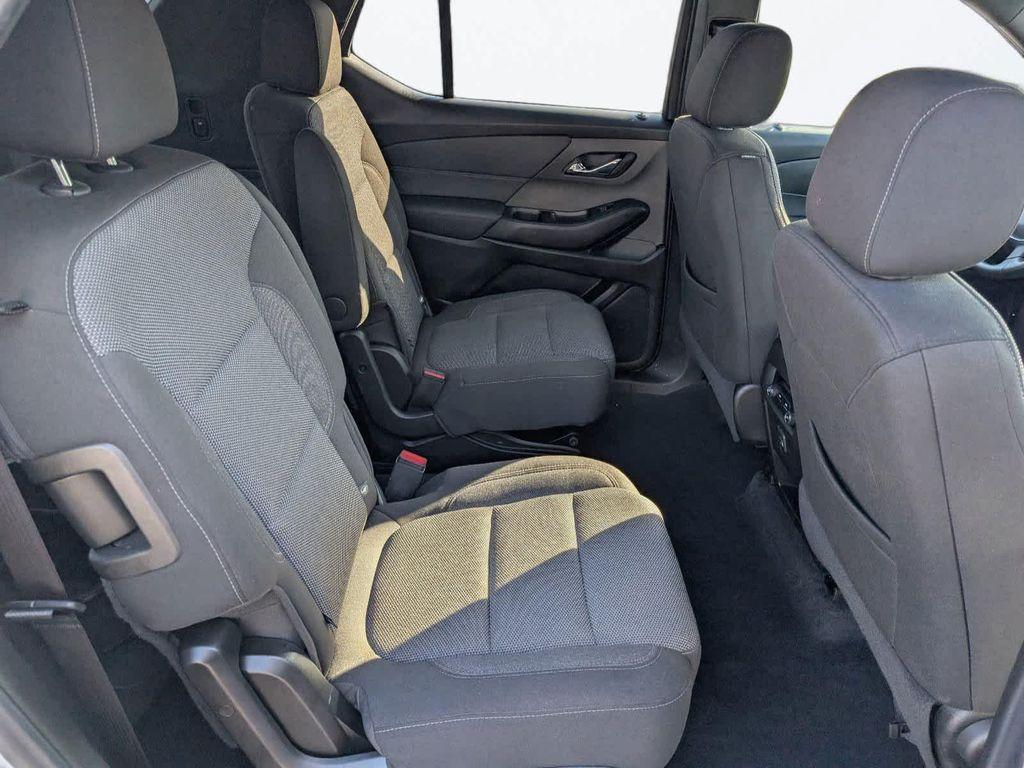 used 2022 Chevrolet Traverse car, priced at $27,534