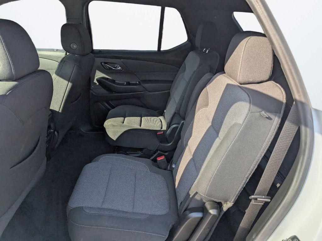 used 2022 Chevrolet Traverse car, priced at $27,534