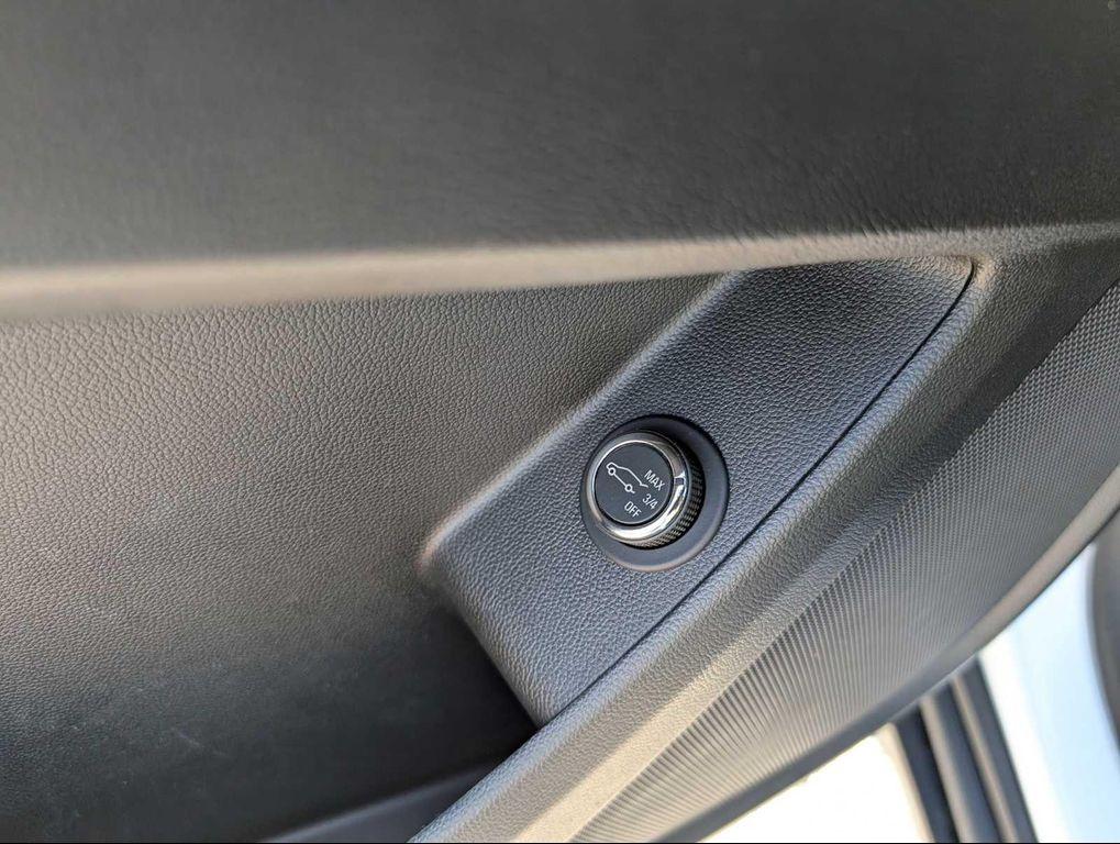 used 2022 Chevrolet Traverse car, priced at $27,534