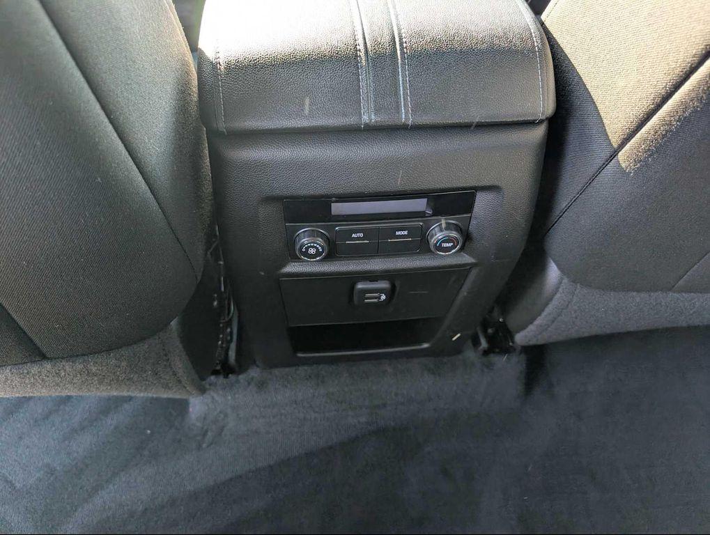 used 2022 Chevrolet Traverse car, priced at $27,534