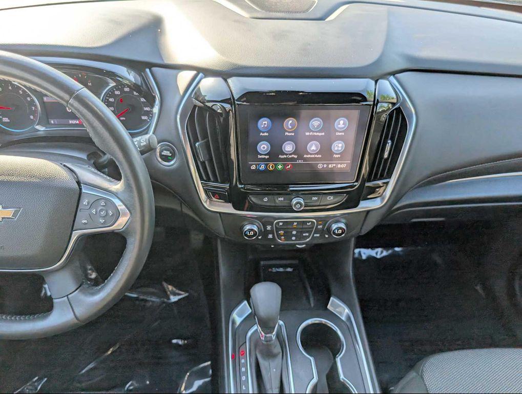 used 2022 Chevrolet Traverse car, priced at $27,534