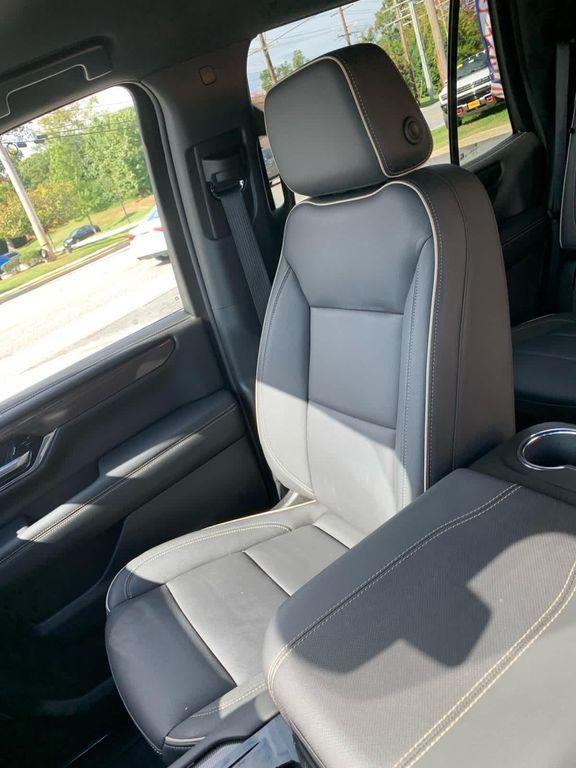 used 2025 GMC Yukon car, priced at $70,997