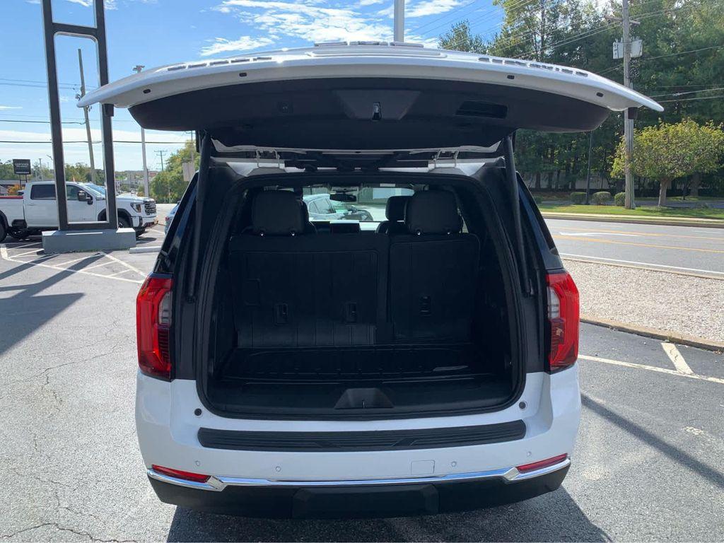 used 2025 GMC Yukon car, priced at $70,997
