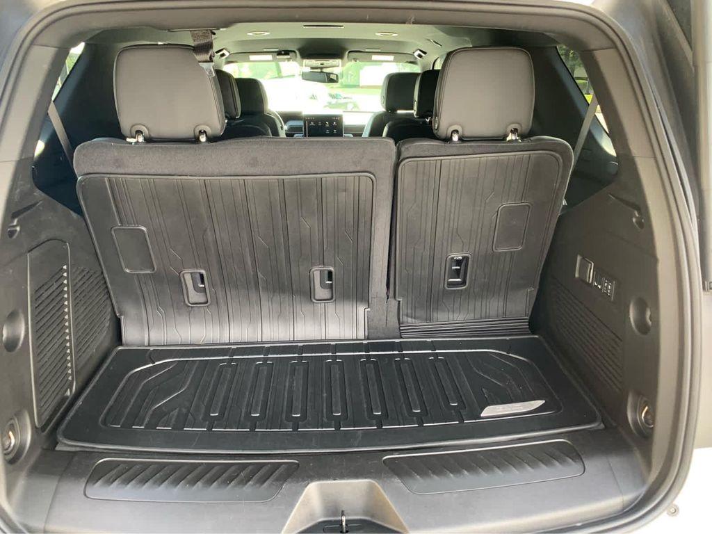 used 2025 GMC Yukon car, priced at $70,997