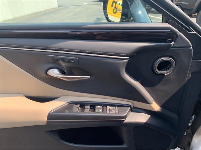 used 2021 Lexus ES 300h car, priced at $27,747