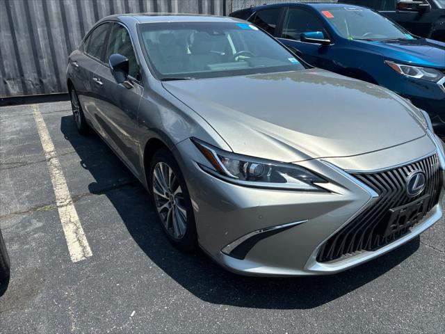 used 2021 Lexus ES 300h car, priced at $28,989