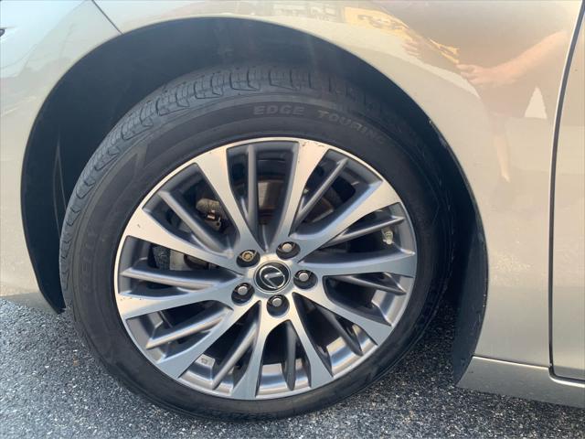 used 2021 Lexus ES 300h car, priced at $27,747