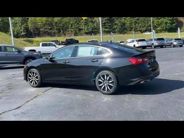 new 2024 Chevrolet Malibu car, priced at $25,059