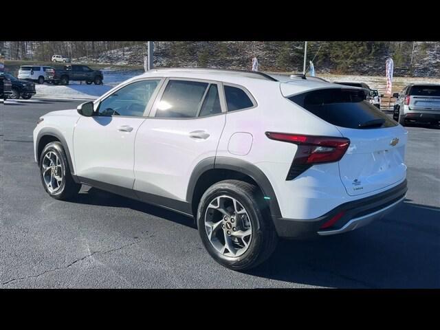 new 2025 Chevrolet Trax car, priced at $23,348