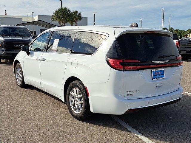used 2024 Chrysler Pacifica car, priced at $27,878