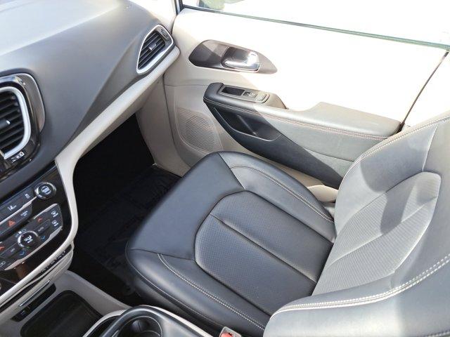 used 2024 Chrysler Pacifica car, priced at $27,878