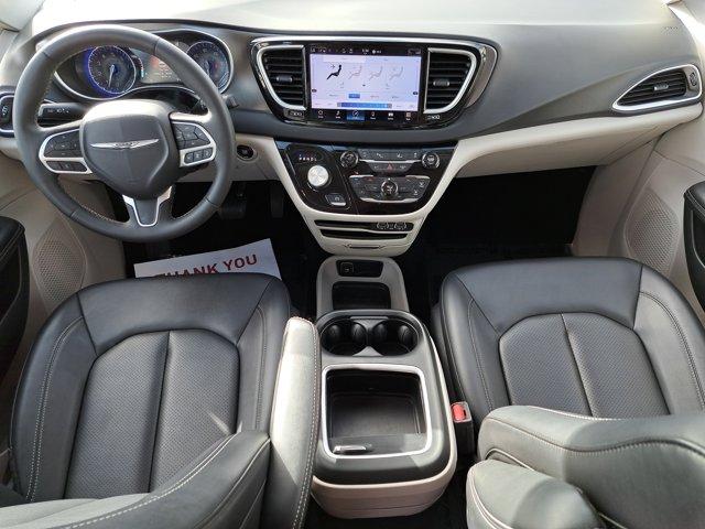 used 2024 Chrysler Pacifica car, priced at $27,878