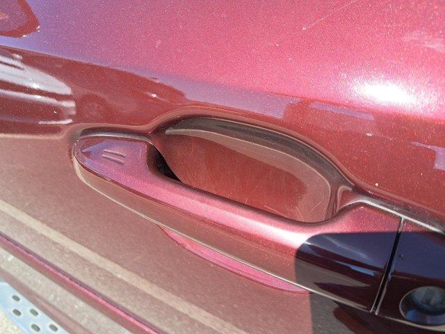 used 2019 Toyota Highlander car, priced at $18,628