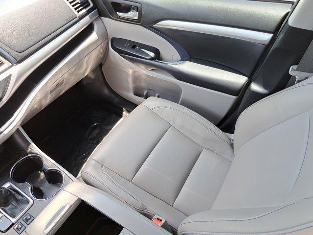 used 2018 Toyota Highlander car, priced at $21,474