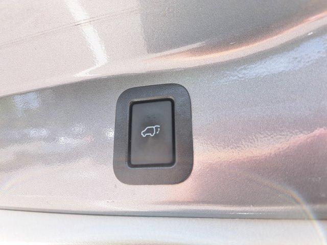 used 2018 Toyota Highlander car, priced at $21,474