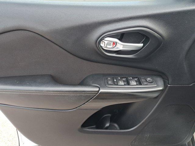 used 2016 Jeep Cherokee car, priced at $12,389