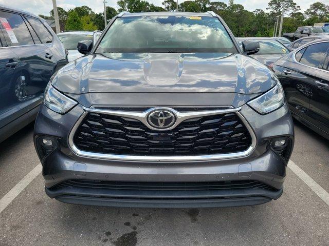 used 2020 Toyota Highlander car