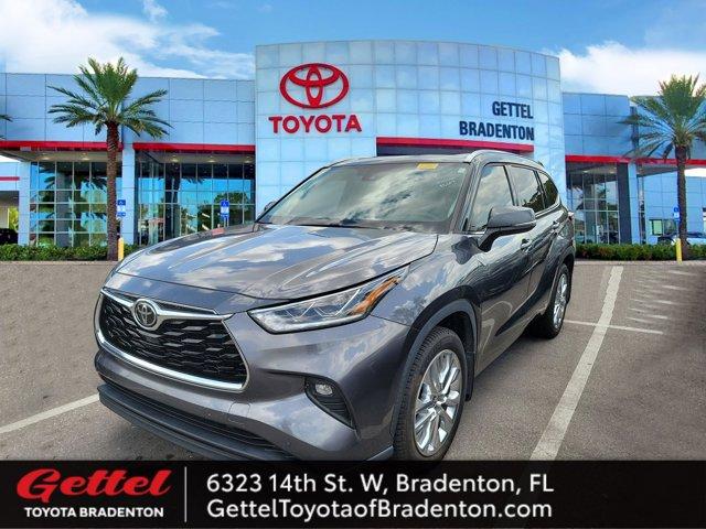 used 2020 Toyota Highlander car, priced at $28,991