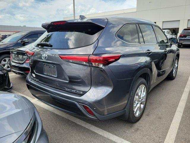 used 2020 Toyota Highlander car