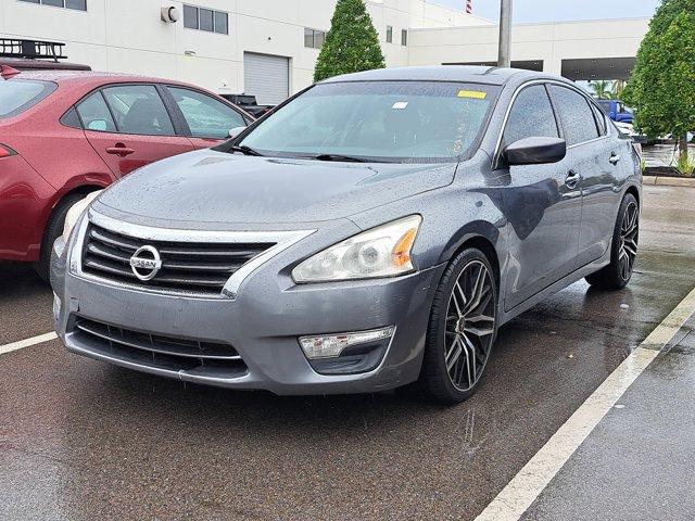 used 2014 Nissan Altima car