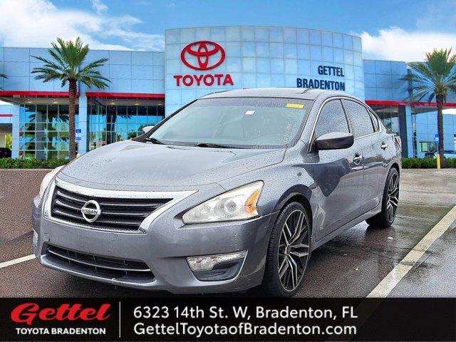 used 2014 Nissan Altima car