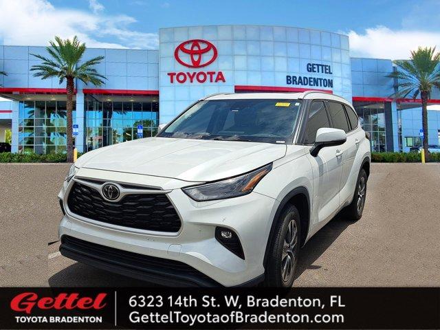 used 2022 Toyota Highlander car, priced at $34,991