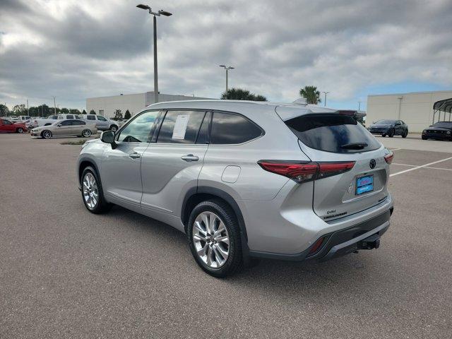 used 2022 Toyota Highlander car, priced at $32,953