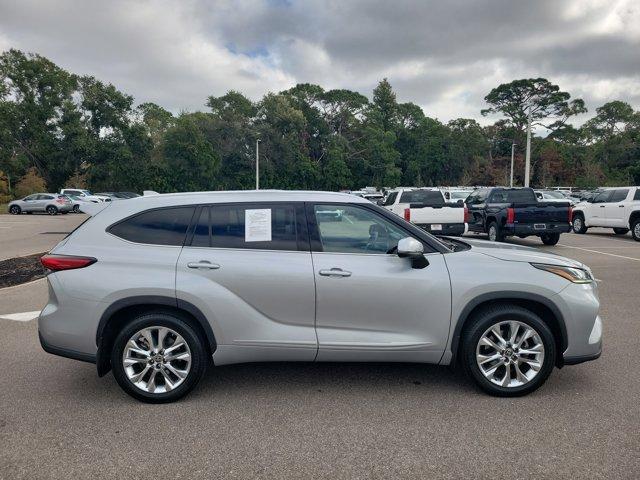 used 2022 Toyota Highlander car, priced at $32,953