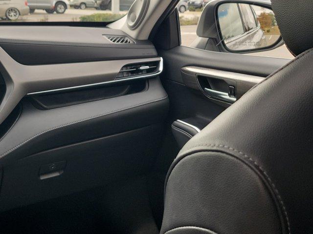 used 2022 Toyota Highlander car, priced at $32,953