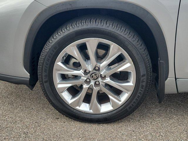 used 2022 Toyota Highlander car, priced at $32,953