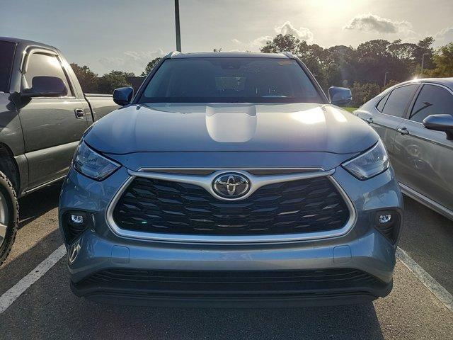 used 2020 Toyota Highlander car, priced at $30,993