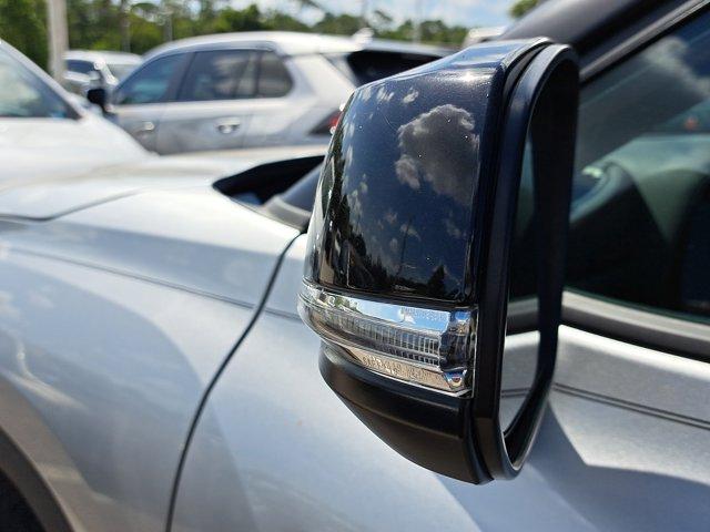 used 2023 Toyota Highlander car, priced at $41,792