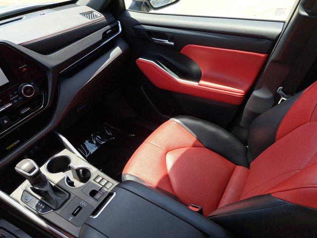used 2023 Toyota Highlander car, priced at $39,982