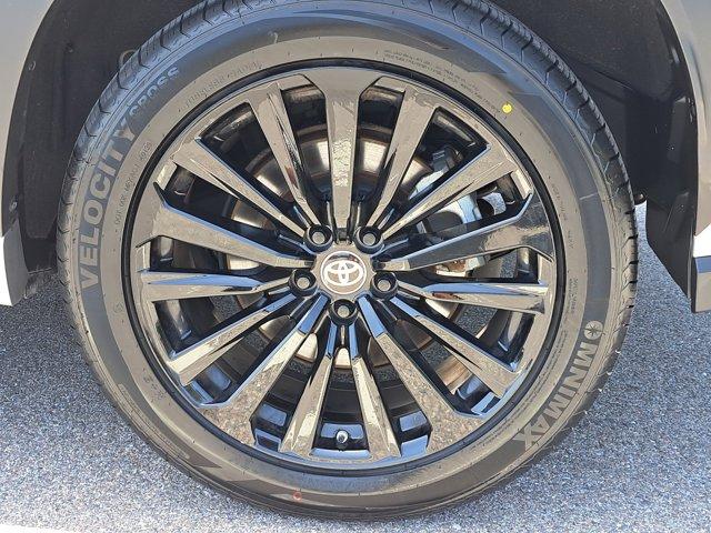 used 2023 Toyota Highlander car, priced at $39,982