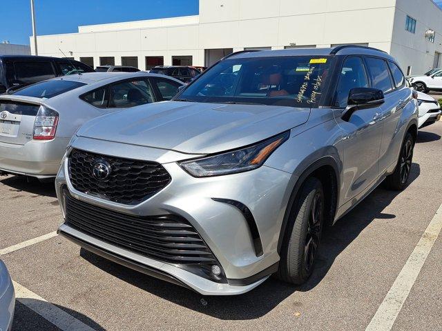 used 2023 Toyota Highlander car, priced at $41,792