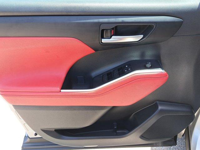 used 2023 Toyota Highlander car, priced at $39,982