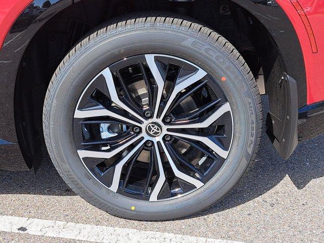 new 2025 Toyota Crown Signia car, priced at $44,799