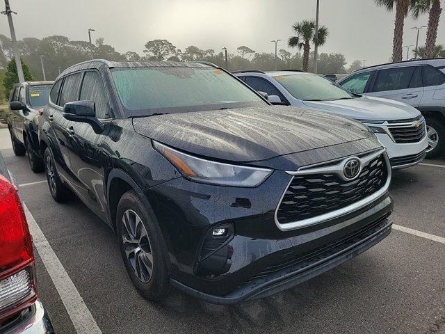 used 2020 Toyota Highlander car