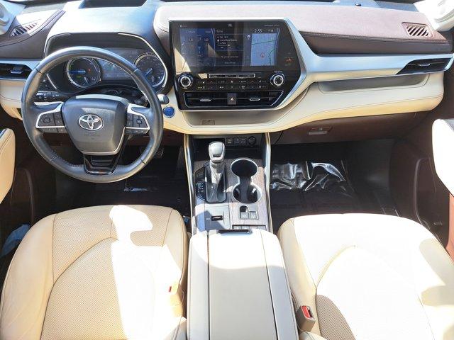 used 2022 Toyota Highlander Hybrid car, priced at $32,811
