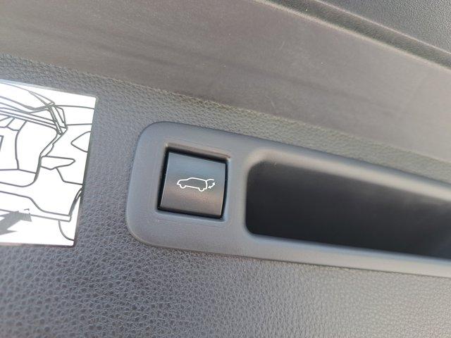 used 2022 Toyota Highlander Hybrid car, priced at $32,811