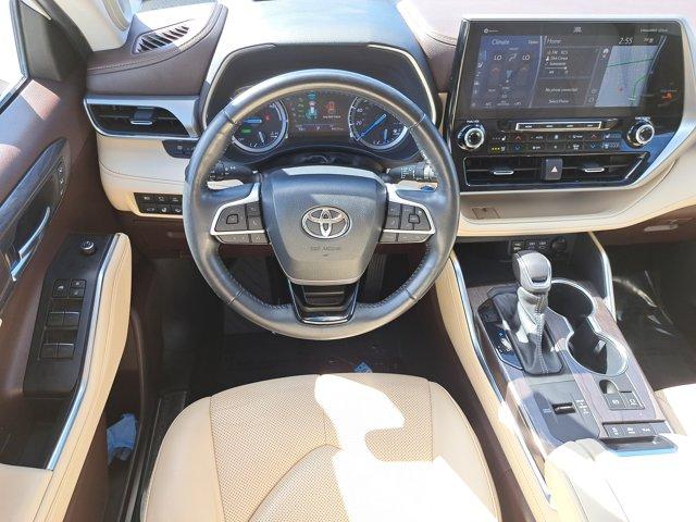 used 2022 Toyota Highlander Hybrid car, priced at $32,811